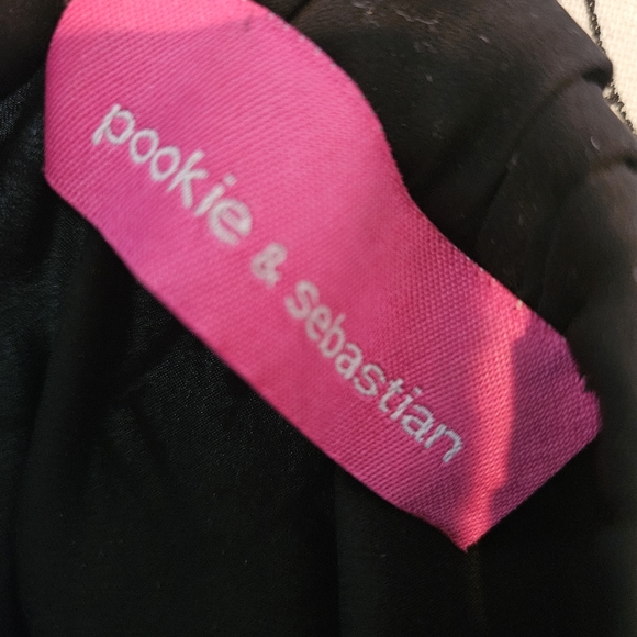 🔥Pookie and Sebastian black sleeveless lightweight blouse size small - Picture 7 of 10